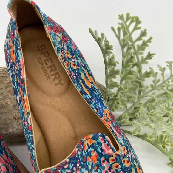 Sperry Seaport Levy Floral Flats NWOB - Picture 2 of 6